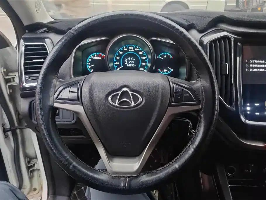 Changan Oushang CX70 2016 1.6L Manual Deluxe Edition — миниатюра 15