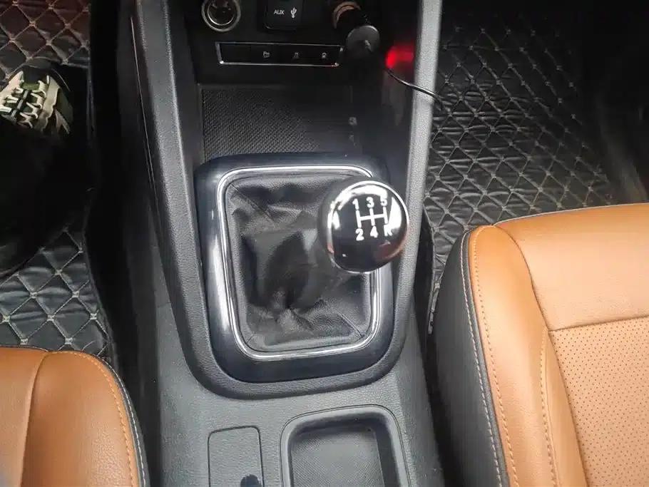 Changan Oushang CX70 2016 1.6L Manual Deluxe Edition — миниатюра 16