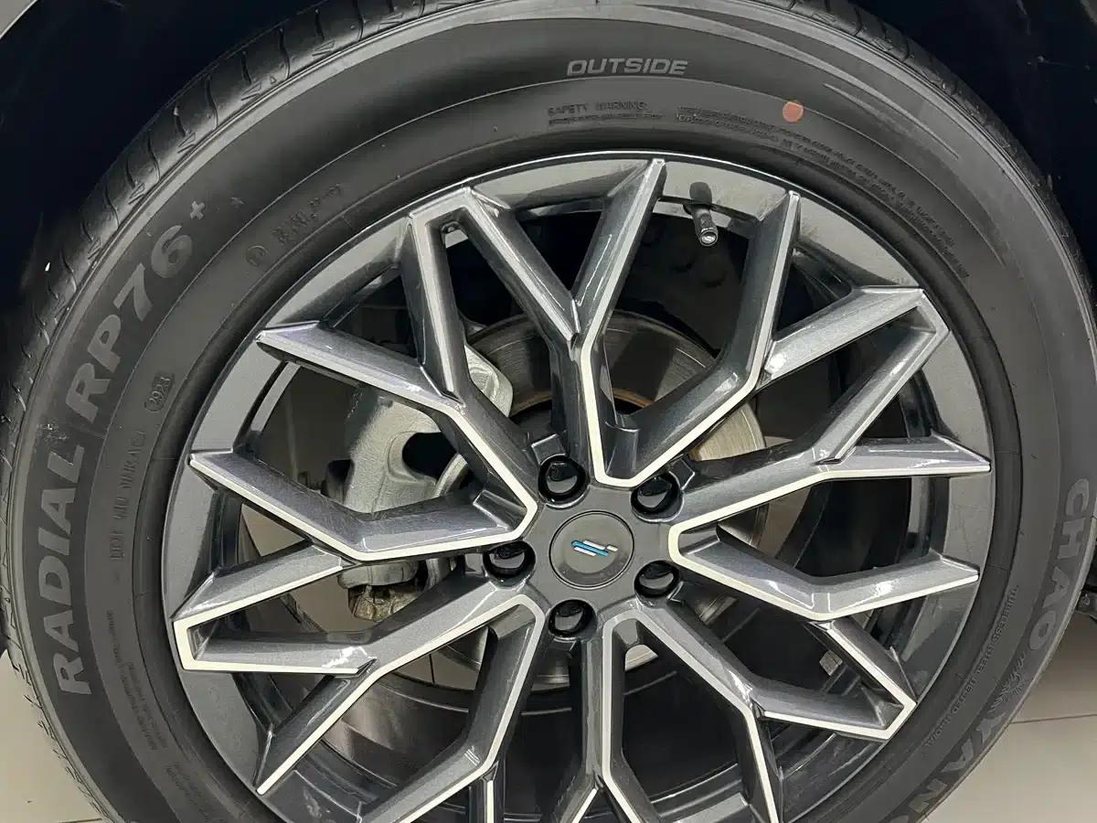 Changan Oushang Z6 New Energy 2022 Blue Whale iDD 150KM Flagship PLUS — миниатюра 4