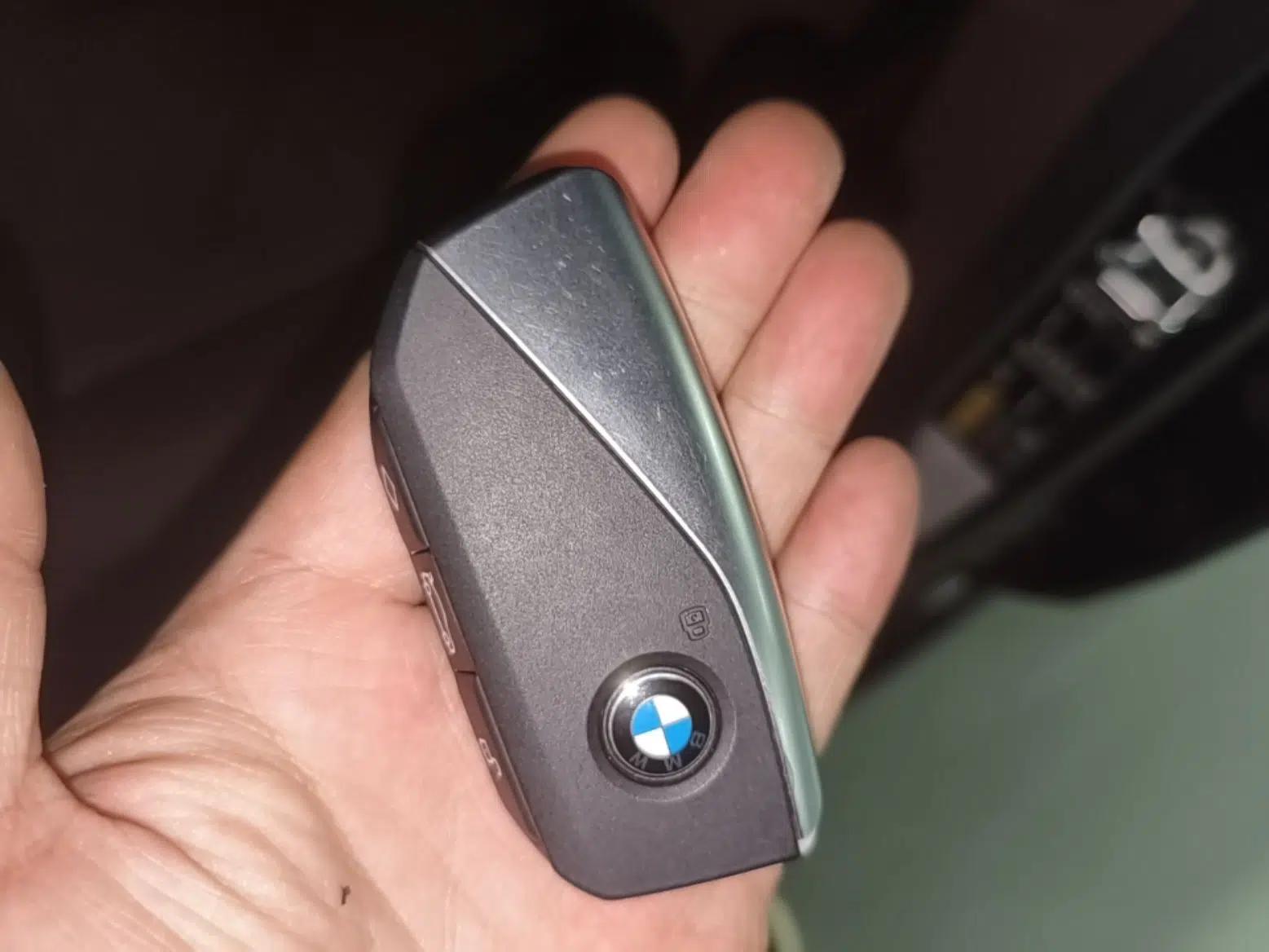 BMW iX 2023 Updated xDrive40 — миниатюра 12