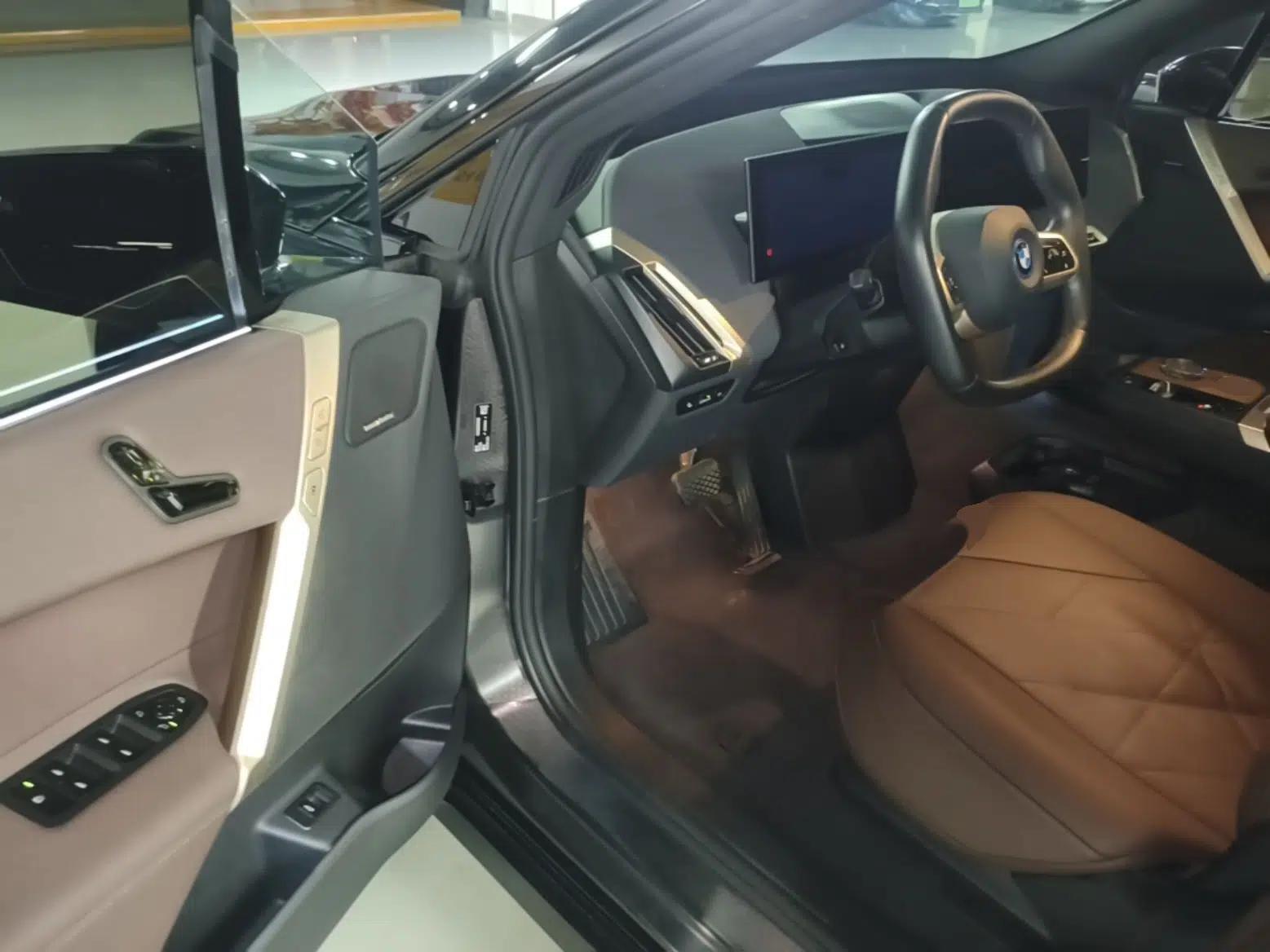 BMW iX 2023 Updated xDrive40 — миниатюра 19