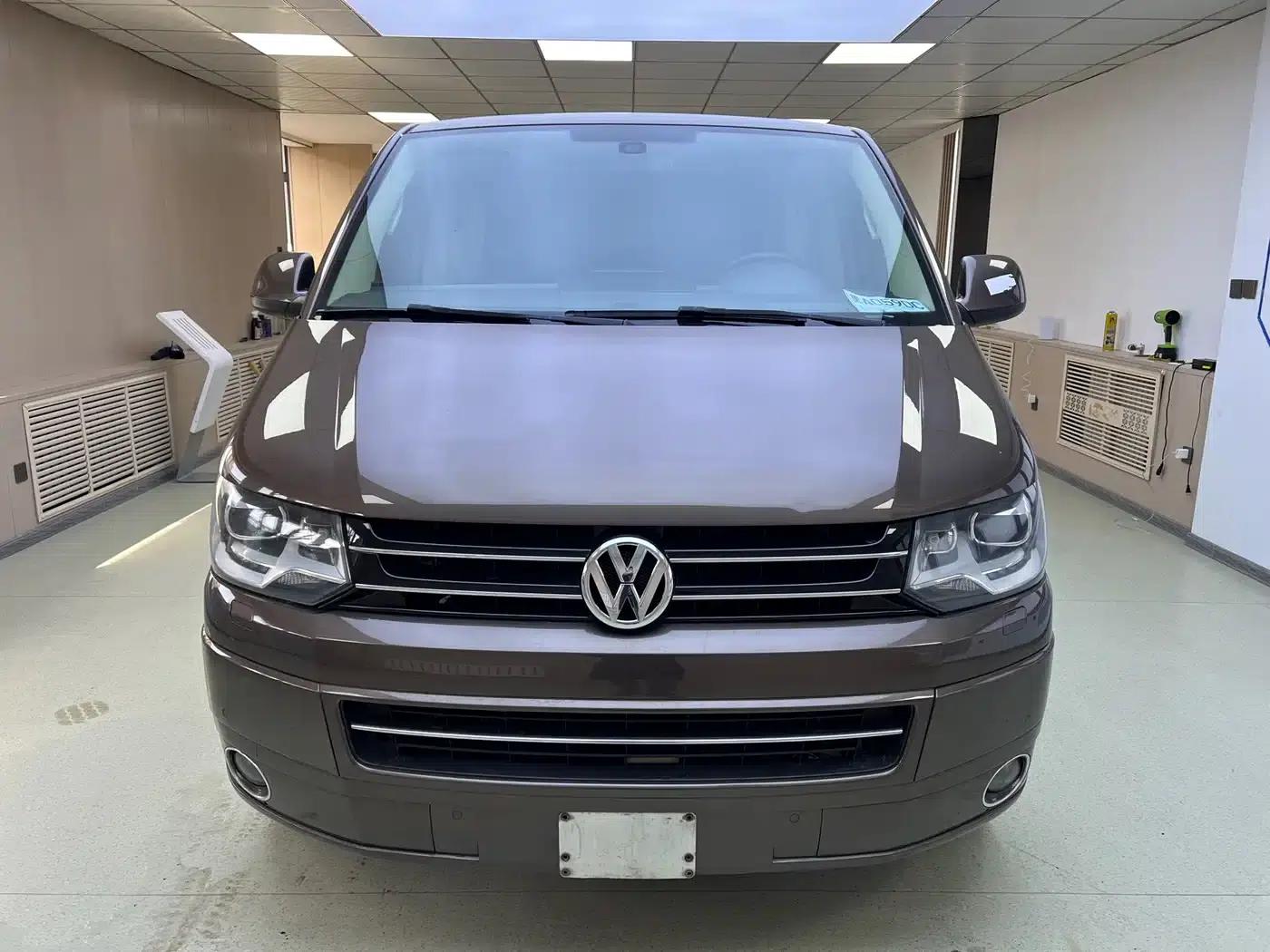 2014 Multivan 2.0TSI AWD Executive Edition — миниатюра 2