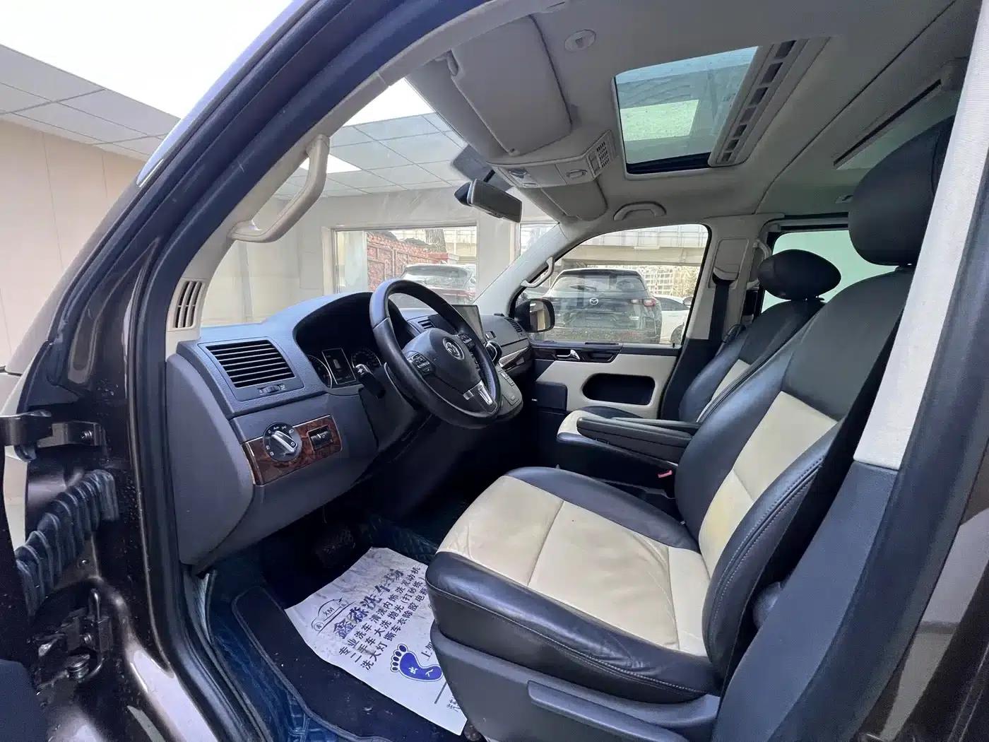 2014 Multivan 2.0TSI AWD Executive Edition — миниатюра 6