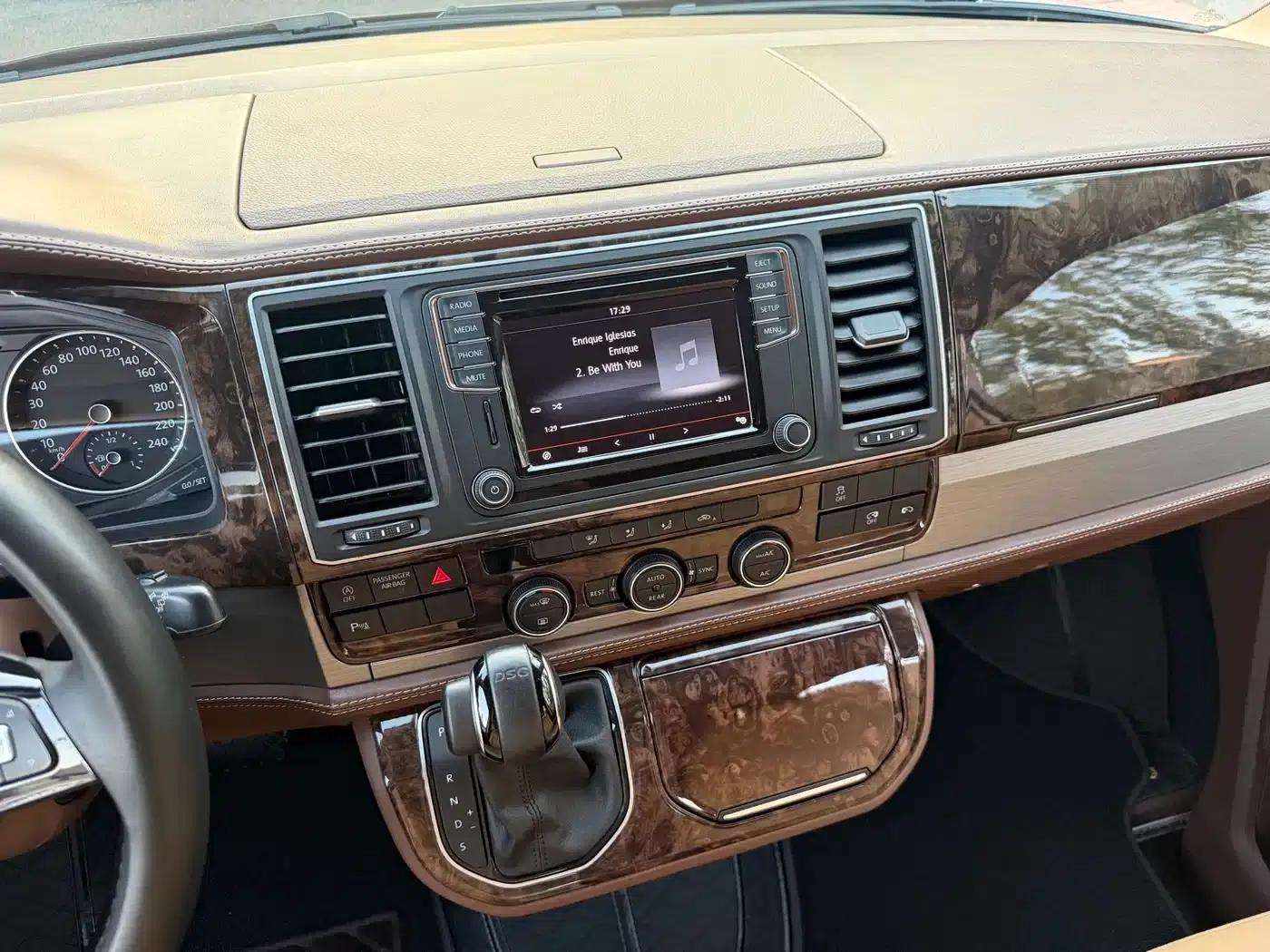 Caravelle 2017 2.0TSI 4WD Luxury 7-Seater — миниатюра 11