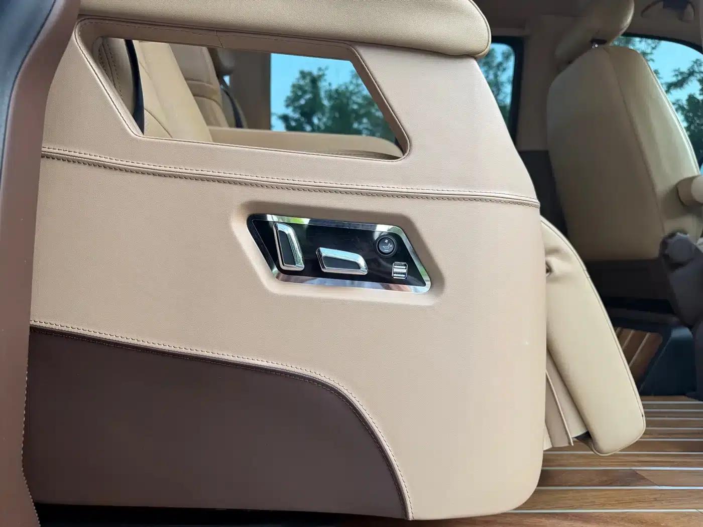 Caravelle 2017 2.0TSI 4WD Luxury 7-Seater — миниатюра 16