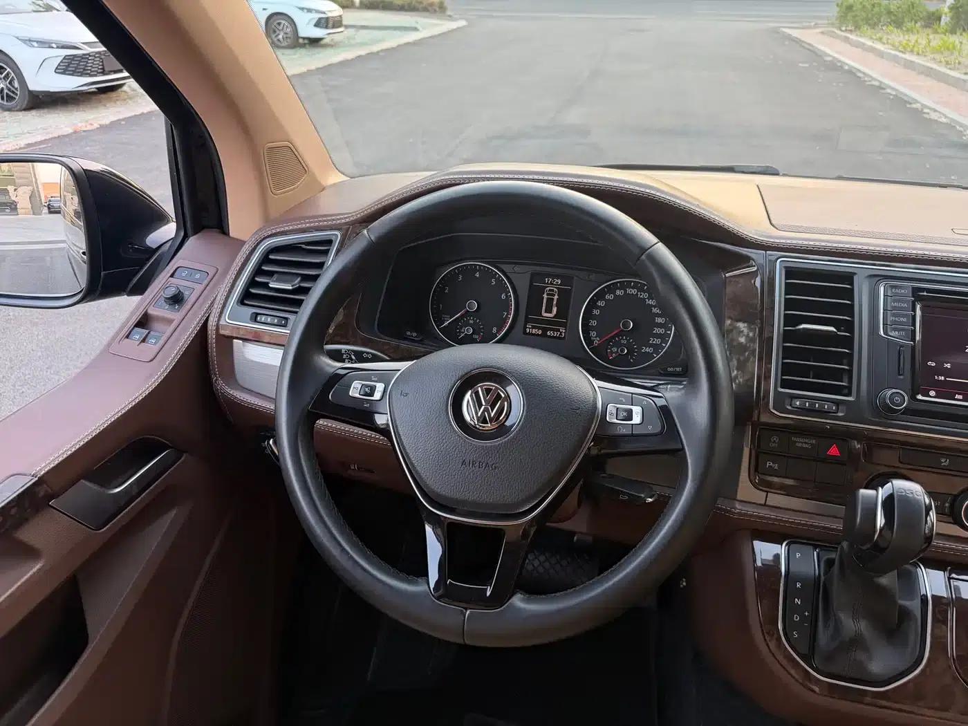 Caravelle 2017 2.0TSI 4WD Luxury 7-Seater — миниатюра 10
