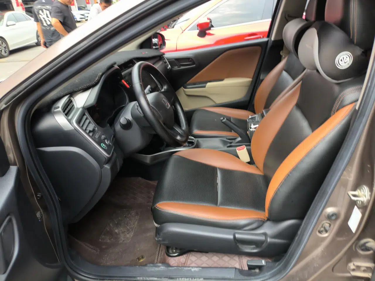 Honda Greiz 2016 1.5L CVT Classic Edition — миниатюра 16