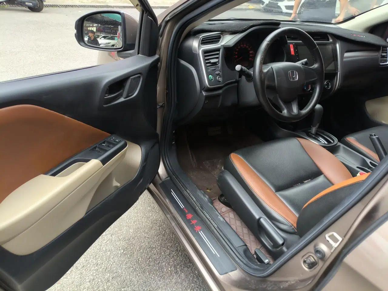 Honda Greiz 2016 1.5L CVT Classic Edition — миниатюра 17