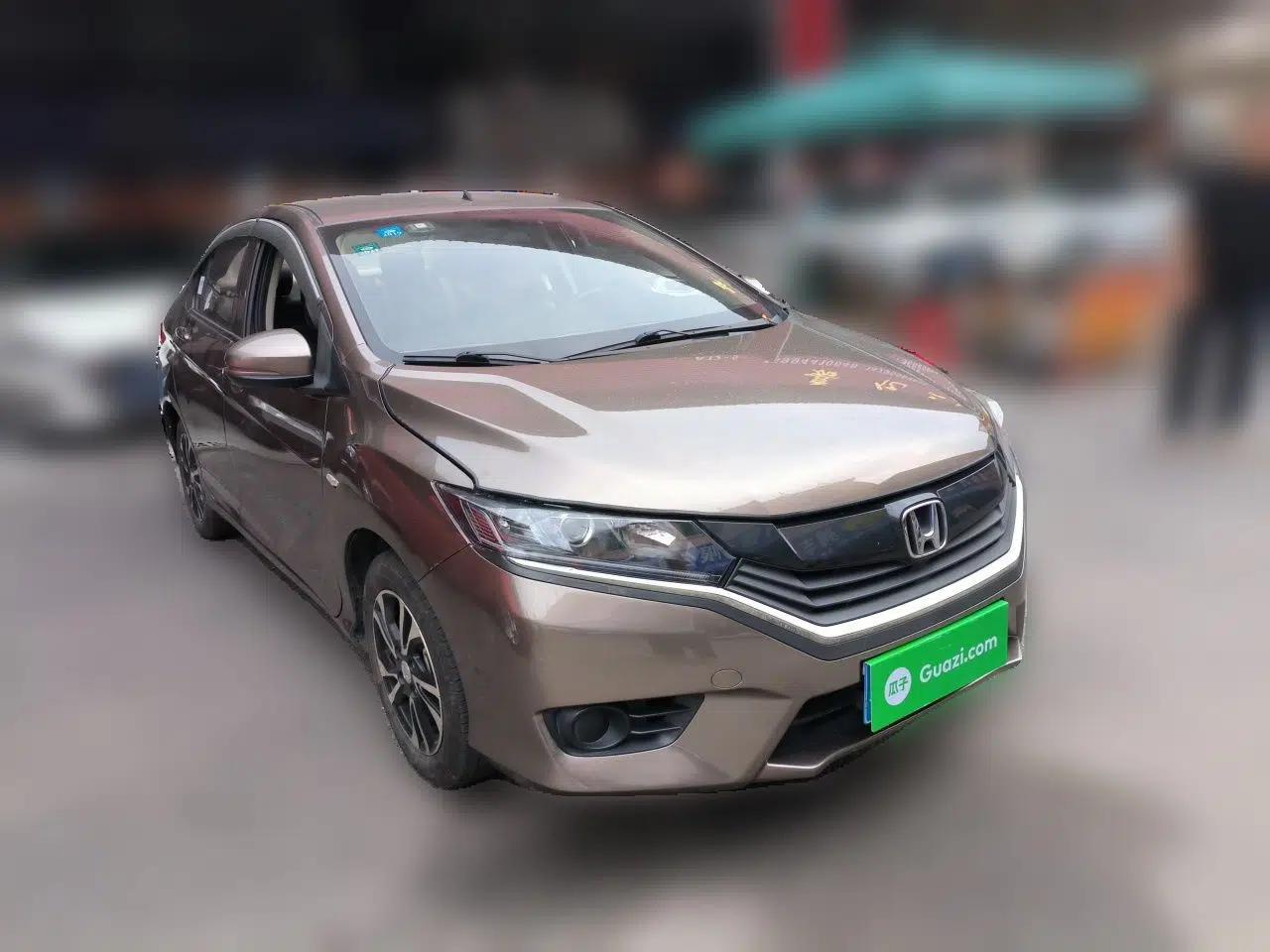 Honda Greiz 2016 1.5L CVT Classic Edition — миниатюра 3