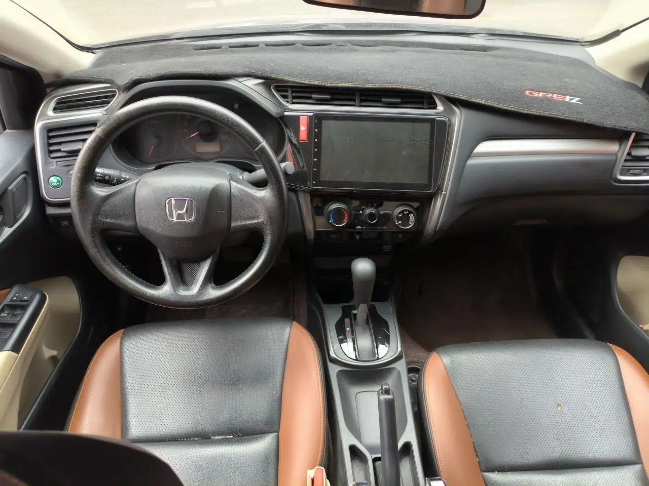 Honda Greiz 2016 1.5L CVT Classic Edition — миниатюра 10