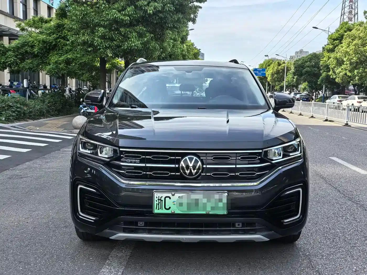 Tayron GTE Plug-in Hybrid 2022 1.4T Luxury Edition — миниатюра 2