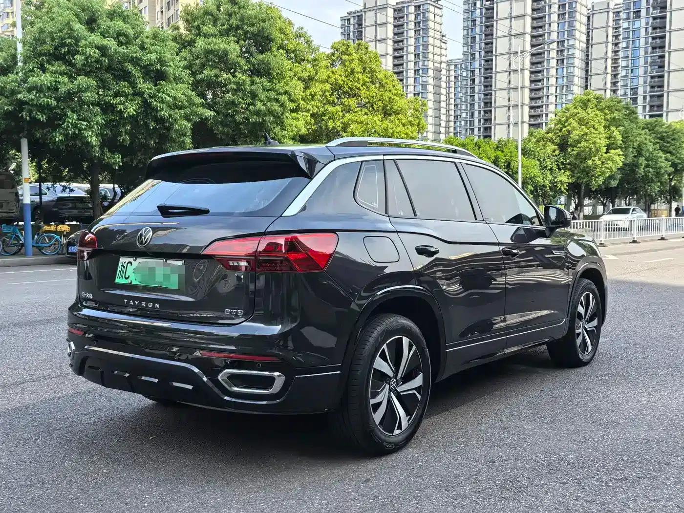 Tayron GTE Plug-in Hybrid 2022 1.4T Luxury Edition — миниатюра 4