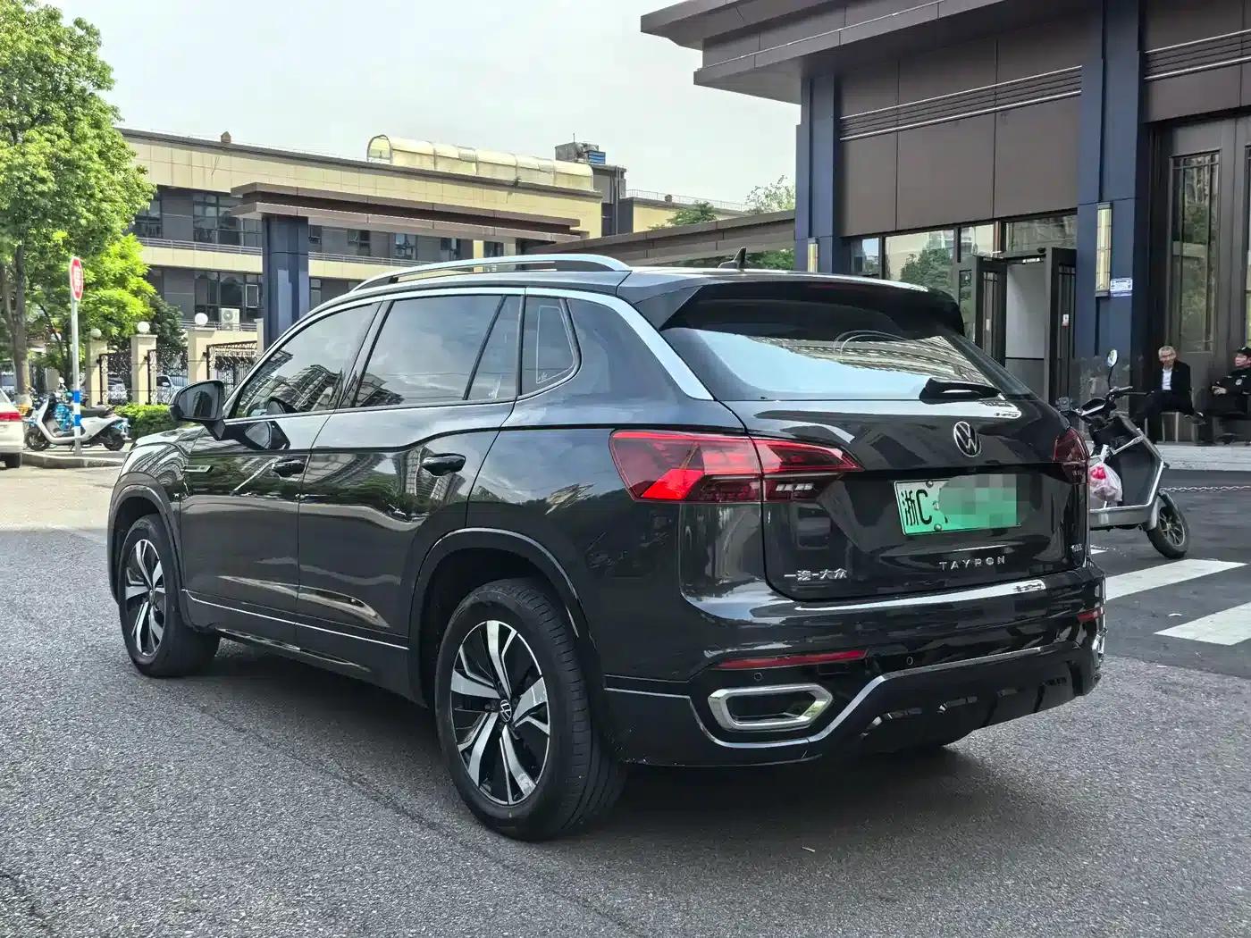 Tayron GTE Plug-in Hybrid 2022 1.4T Luxury Edition — миниатюра 6