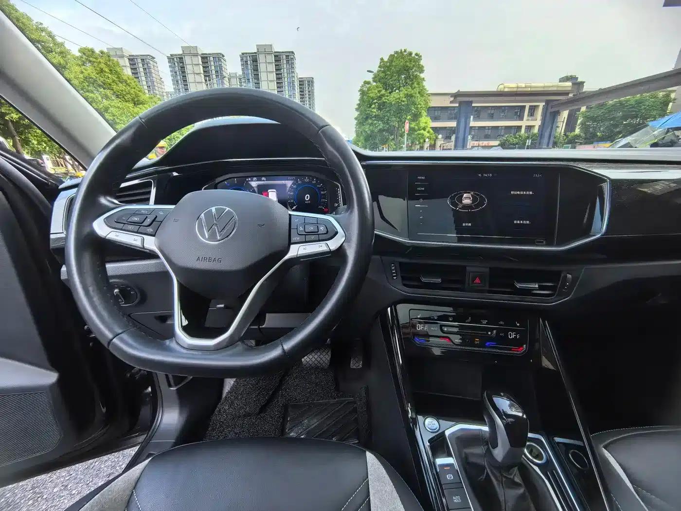 Tayron GTE Plug-in Hybrid 2022 1.4T Luxury Edition — миниатюра 10