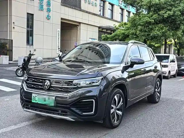 Tayron GTE Plug-in Hybrid 2022 1.4T Luxury Edition