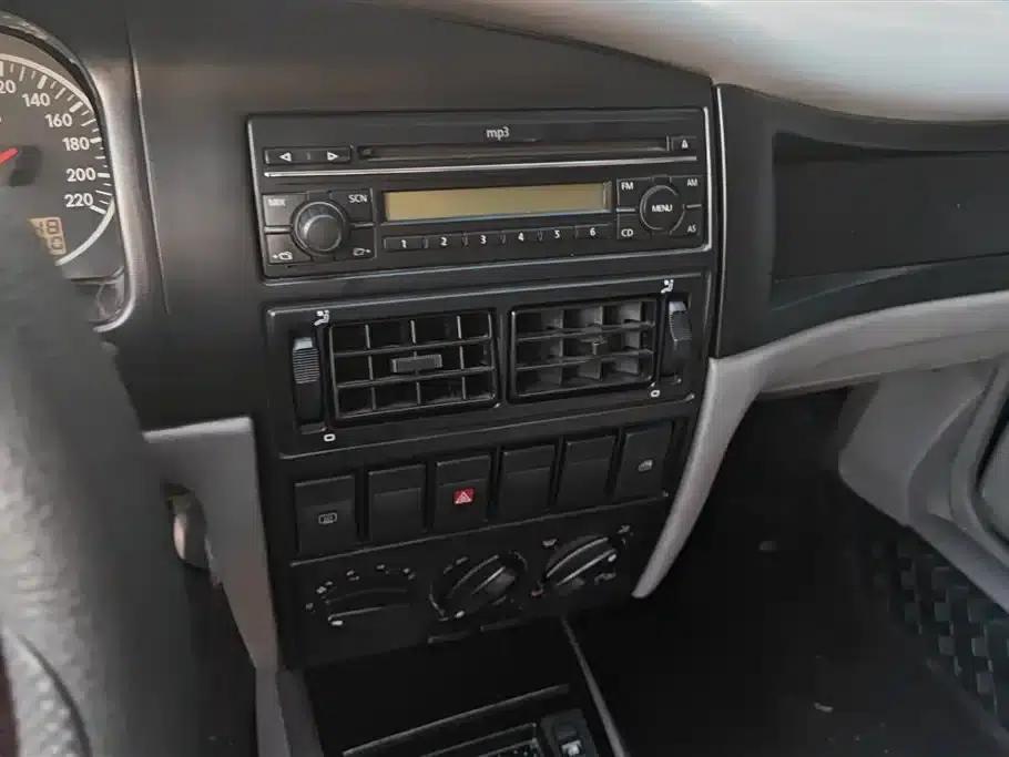Santana Zhijun 2010 1.6L Manual Comfort Model — миниатюра 13
