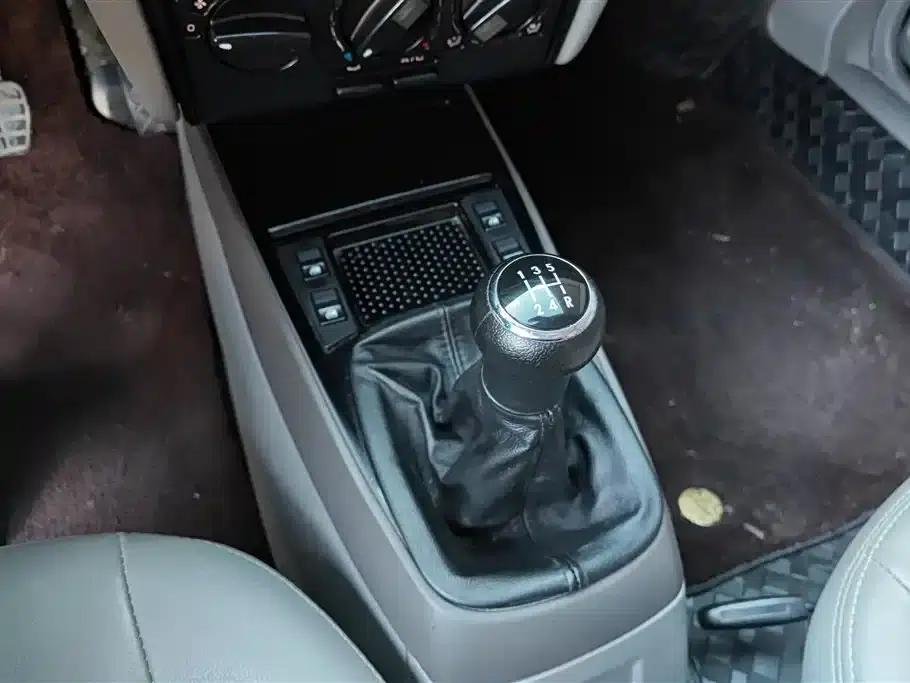 Santana Zhijun 2010 1.6L Manual Comfort Model — миниатюра 16