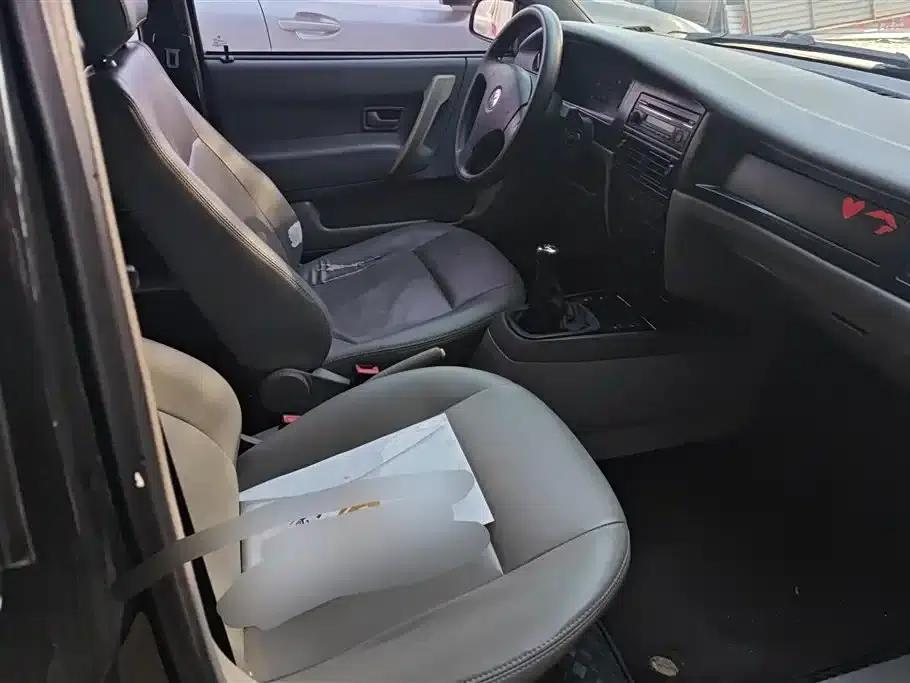 Santana Zhijun 2010 1.6L Manual Comfort Model — миниатюра 8