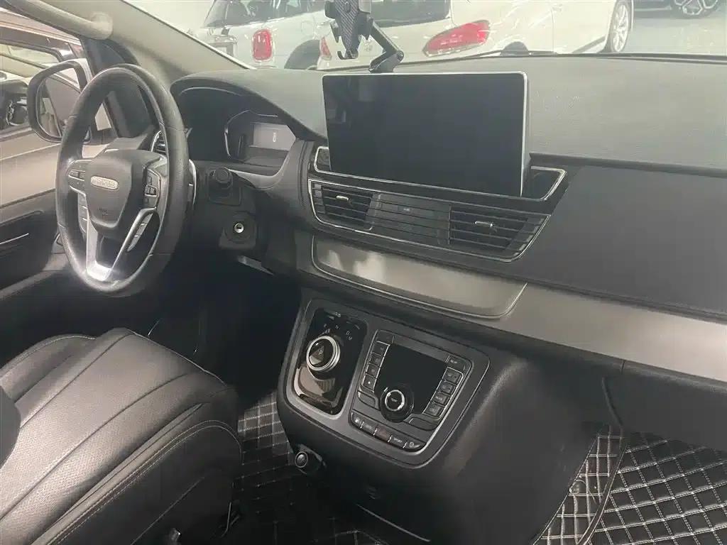 Maxus G20 2023 Facelift ES 2.0T Gasoline Automatic Value Edition — миниатюра 3