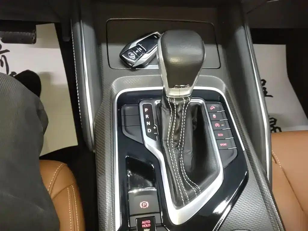 SAIC MAXUS D90 2017 2.0T Automatic 2WD Uranus — миниатюра 14