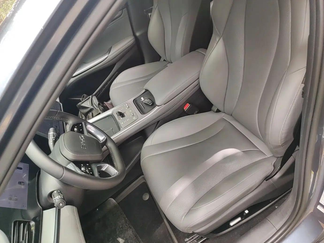 BYD Seal 07 DM-i 2025 DM-i 1.5L 125km Elite Model — миниатюра 18
