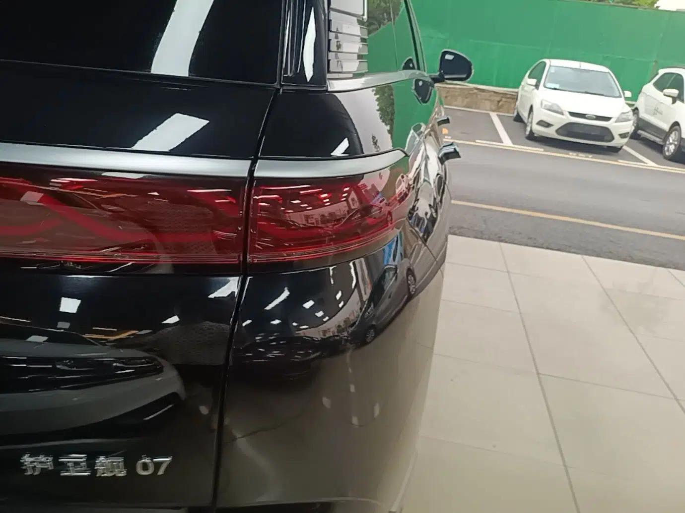 BYD Frigate 07 2023 DM-i 205KM Flagship Model — миниатюра 7