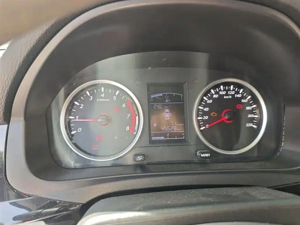 Fengxing T5 2020 1.6L Manual Comfort Model (China VI Emission Standard) — миниатюра 8