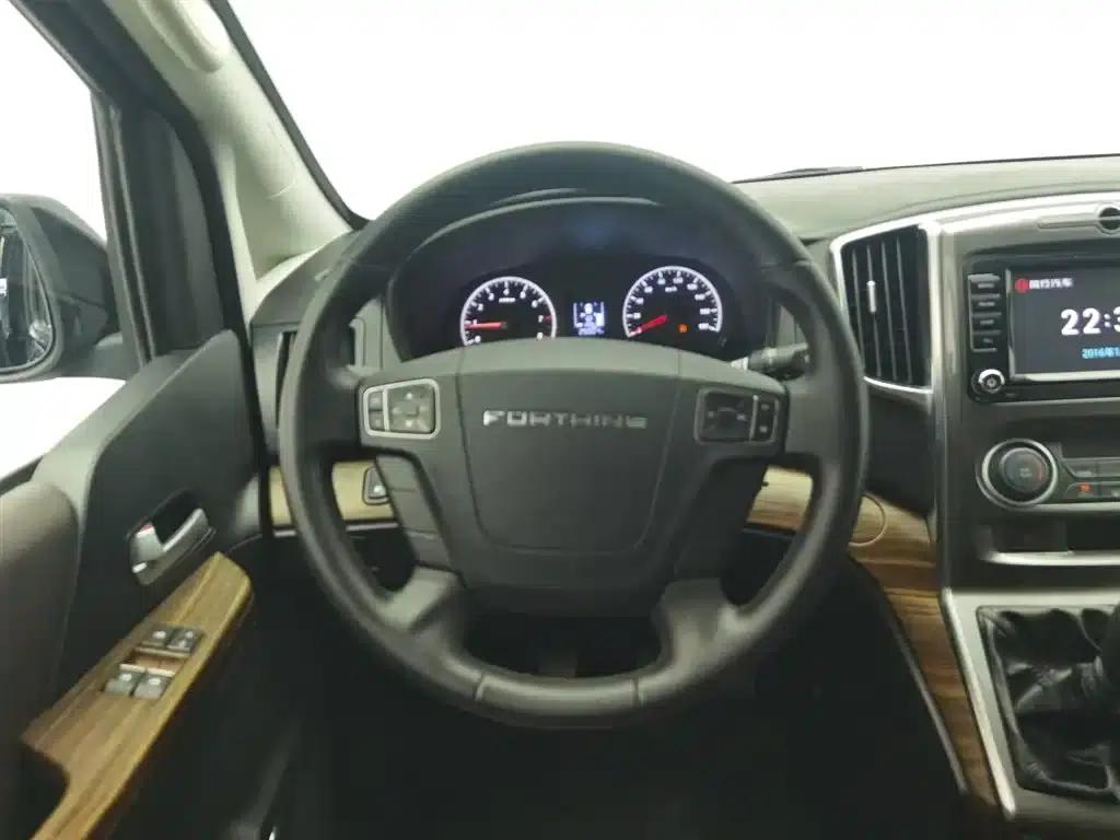 Lingzhi PLUS 2021 Touring Edition 2.0L Manual Deluxe 7-Seater — миниатюра 11
