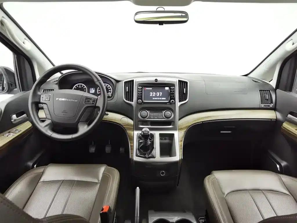 Lingzhi PLUS 2021 Touring Edition 2.0L Manual Deluxe 7-Seater — миниатюра 5
