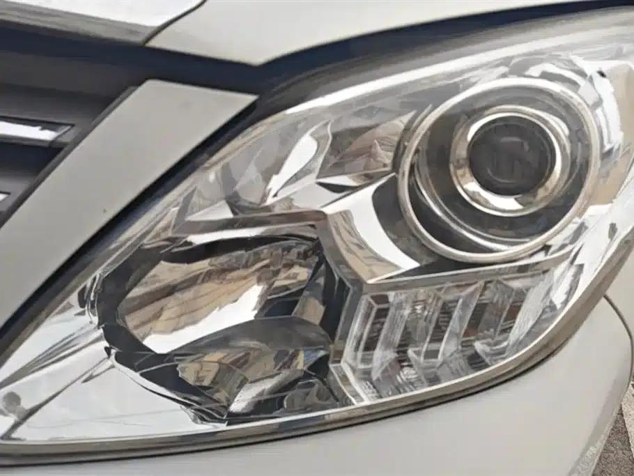 Lingzhi PLUS 2021 2.0L Manual Deluxe 7-Seater — миниатюра 5