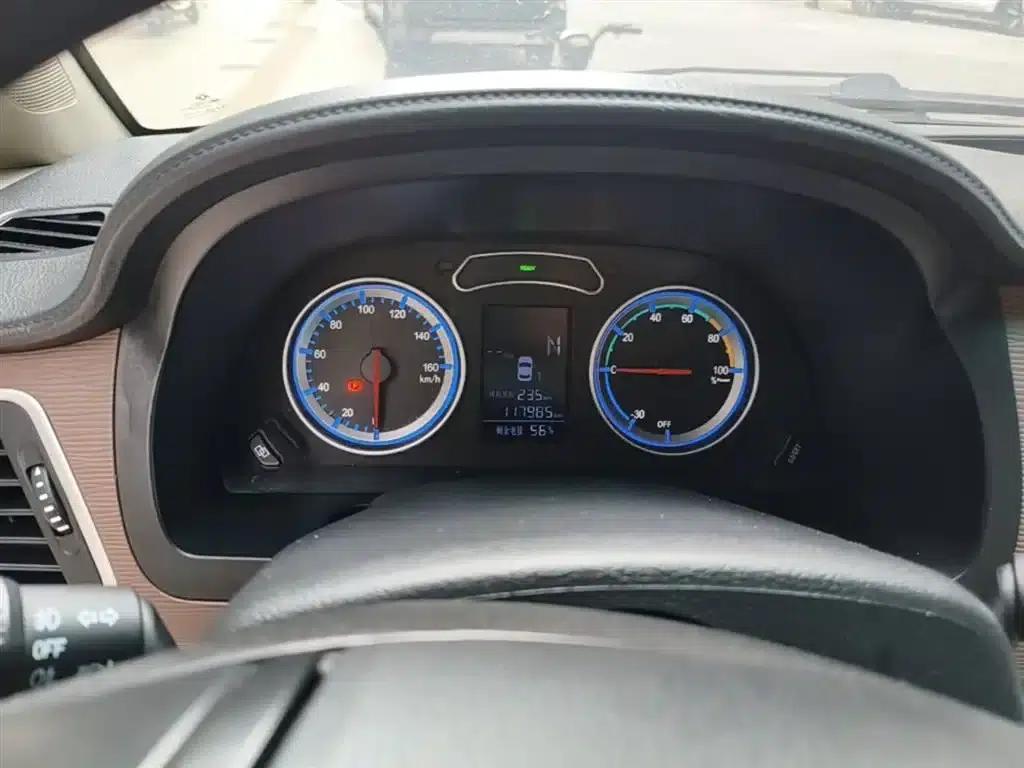Lingzhi New Energy 2020 Long-Range Edition Comfort 7-Seater — миниатюра 12