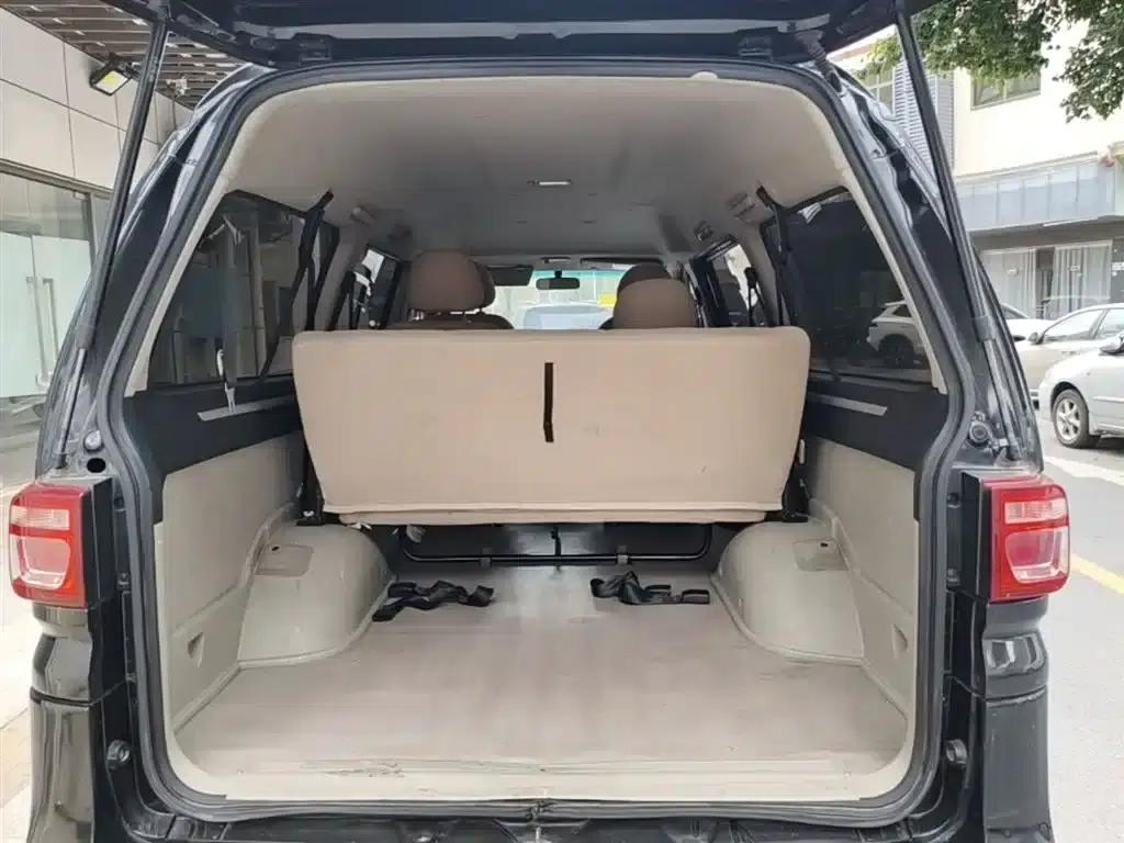 Lingzhi New Energy 2020 Long-Range Edition Comfort 7-Seater — миниатюра 19