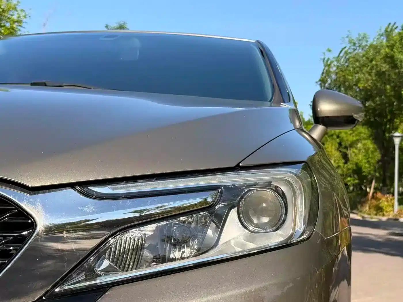 DS 5LS 2014 1.8L Automatic Comfort Edition VTi140 — миниатюра 2
