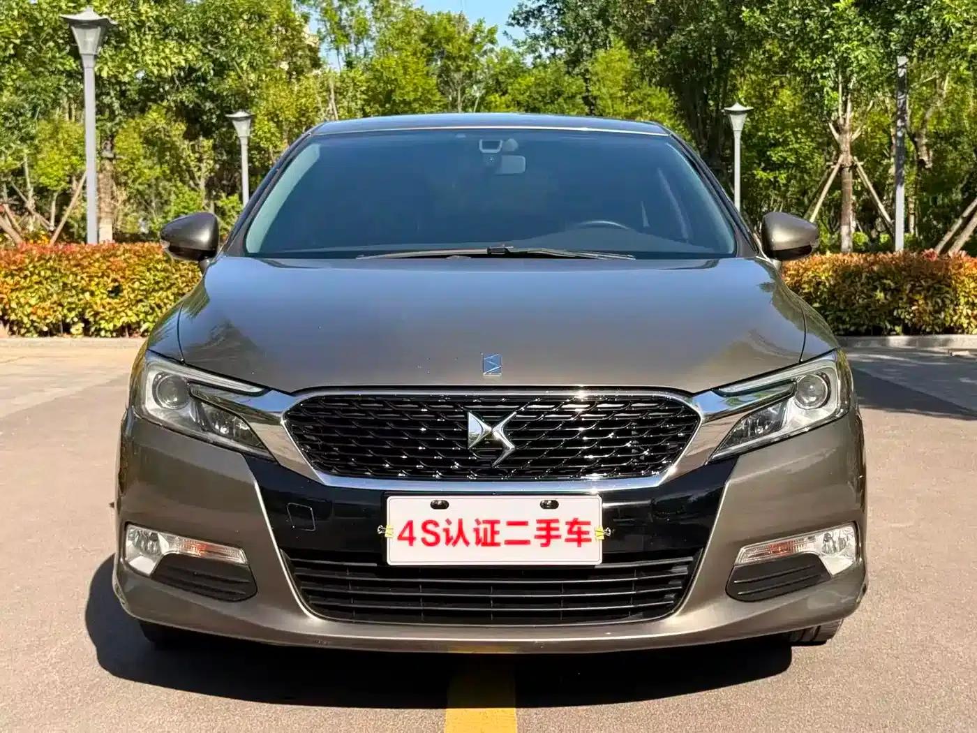 DS 5LS 2014 1.8L Automatic Comfort Edition VTi140 — миниатюра 3