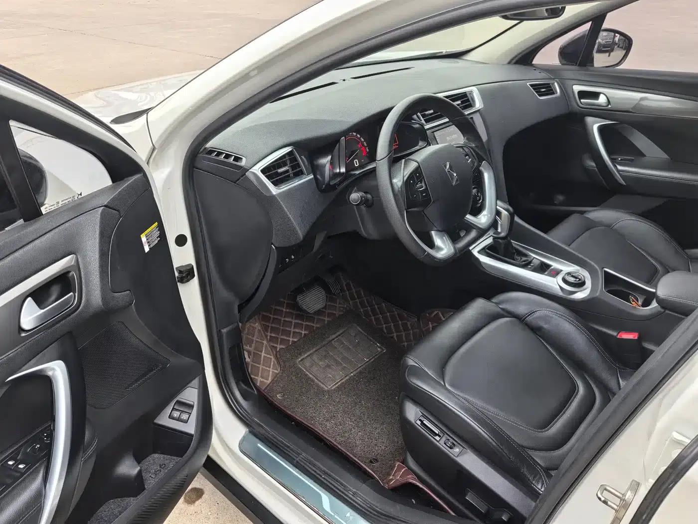 DS 6 2016 1.6T Luxury Edition THP160 — миниатюра 11