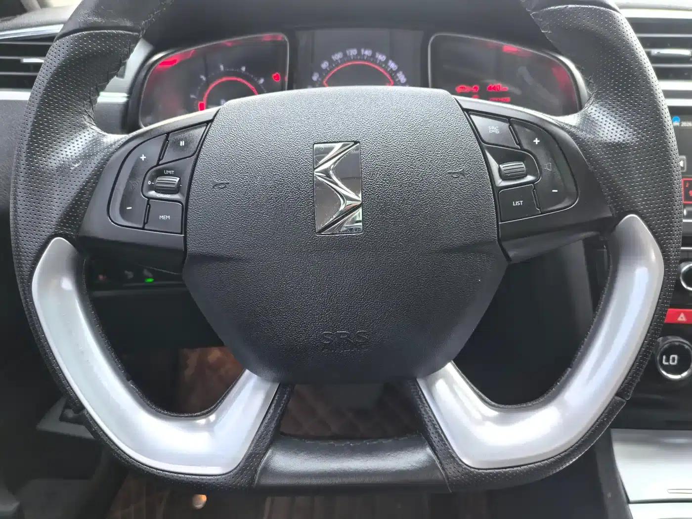 DS 6 2016 1.6T Luxury Edition THP160 — миниатюра 10