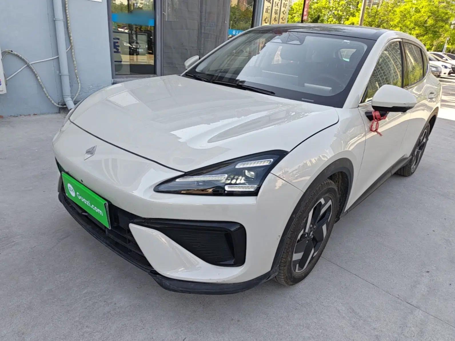 Baojun Yunhai 2024 140km Plug-in Hybrid Version — миниатюра 1