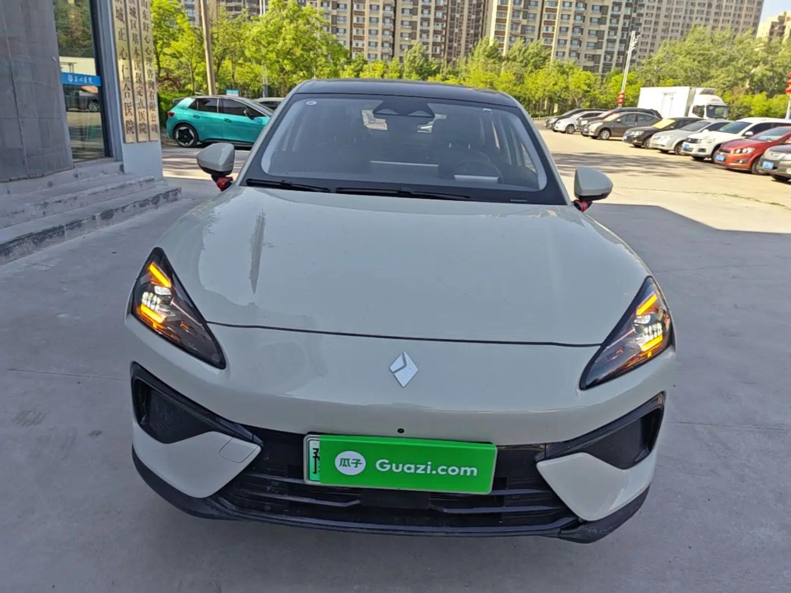 Baojun Yunhai 2024 140km Plug-in Hybrid Version — миниатюра 2