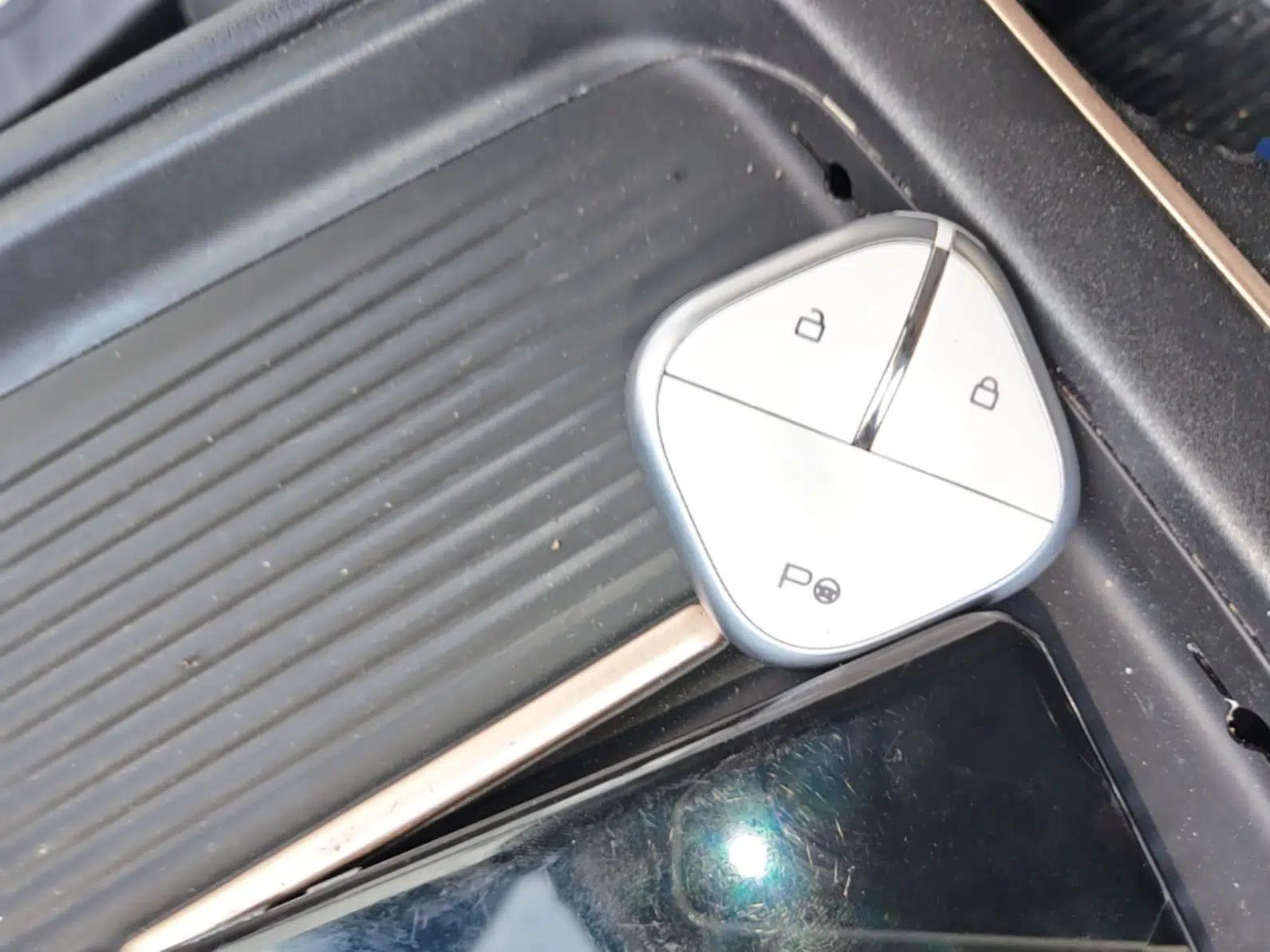 Baojun Yunhai 2024 140km Plug-in Hybrid Version — миниатюра 12