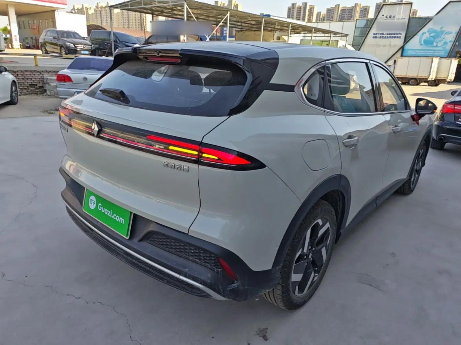 Baojun Yunhai 2024 140km Plug-in Hybrid Version — миниатюра 6