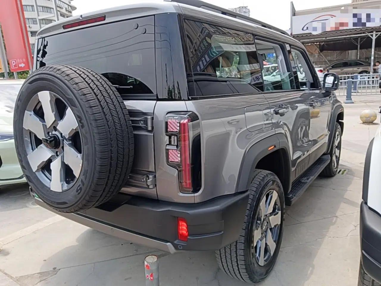 BAIC Off-Road BJ40 Electric Drive 2025 Standard Edition — миниатюра 6