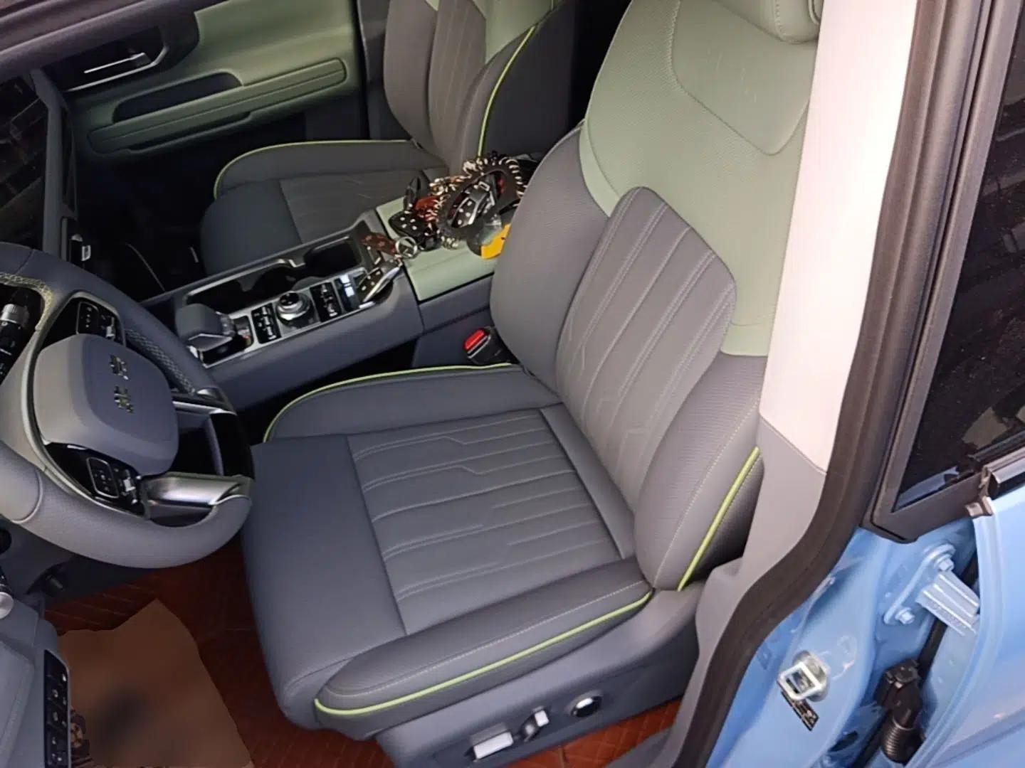 BAIC Off-Road BJ40 Electric Drive 2025 Advanced Edition — миниатюра 18