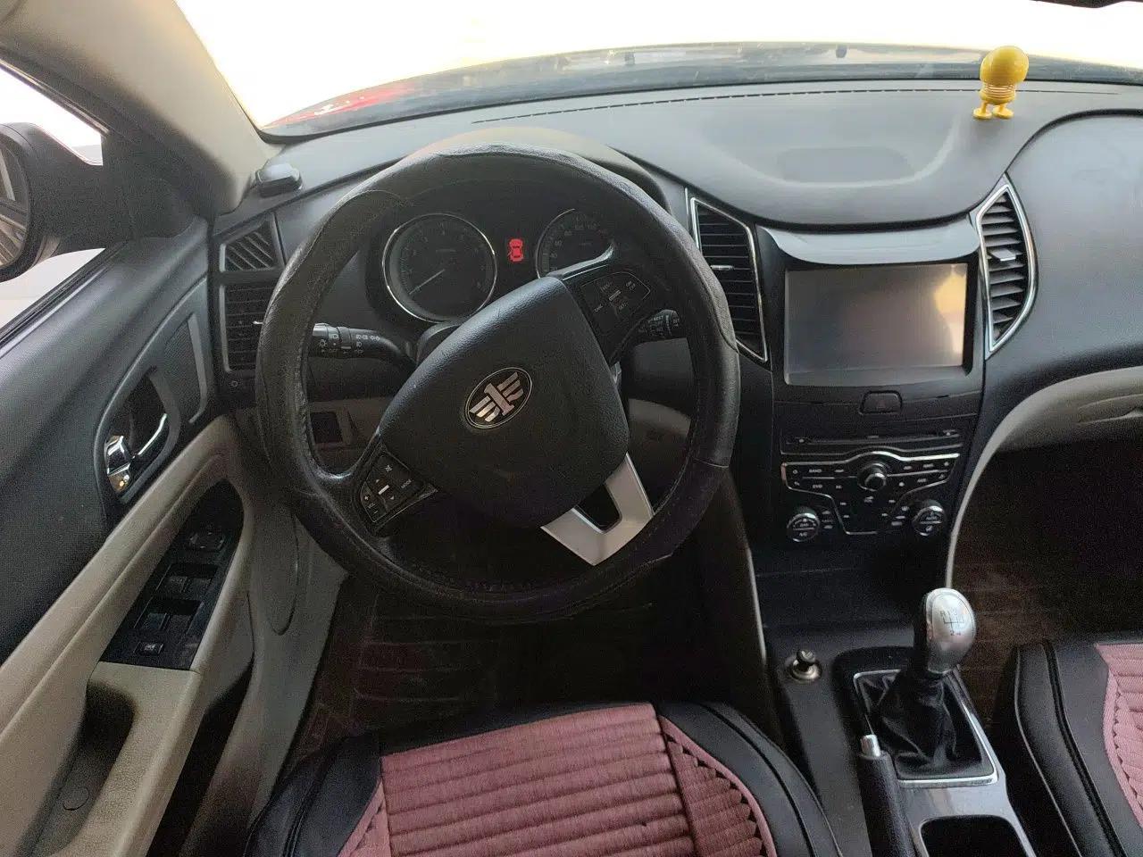 Bestune B50 2011 1.6L manual sunroof version — миниатюра 11