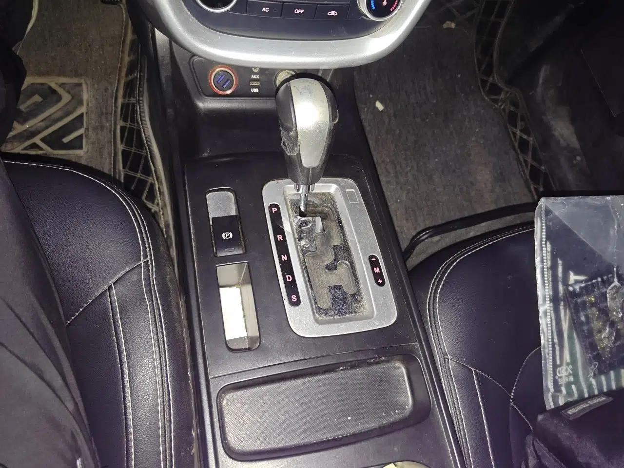 Bestune X80 2013 2.0L automatic comfort version — миниатюра 15