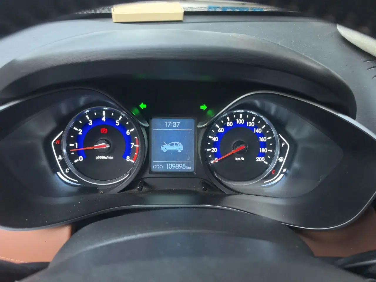 BAIC Senova X35 2016 1.5L Manual Luxury Edition — миниатюра 12