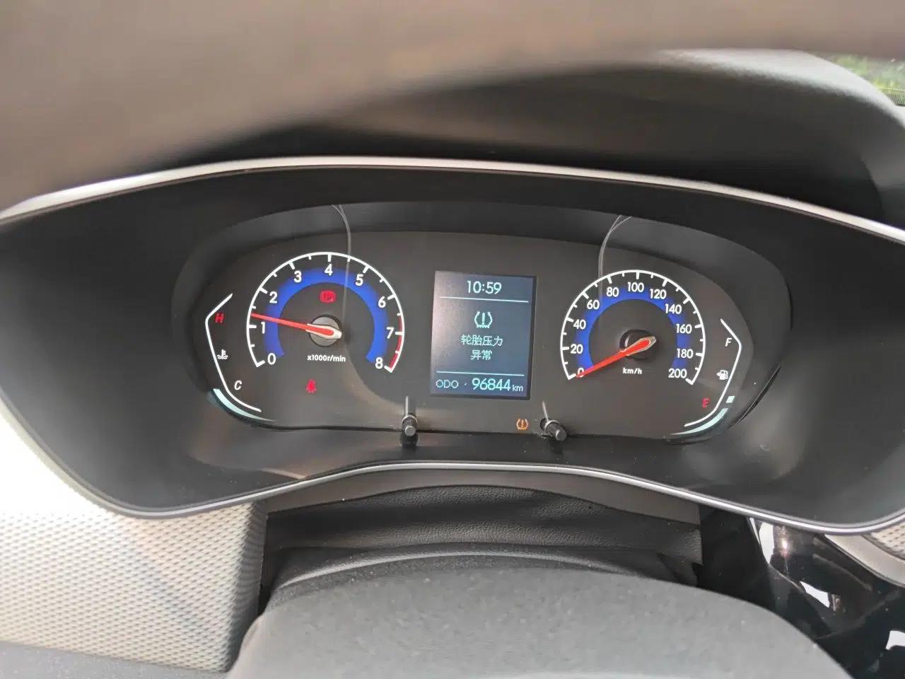 BAIC Beijing X3 2019 1.5T Manual Glory Edition — миниатюра 10