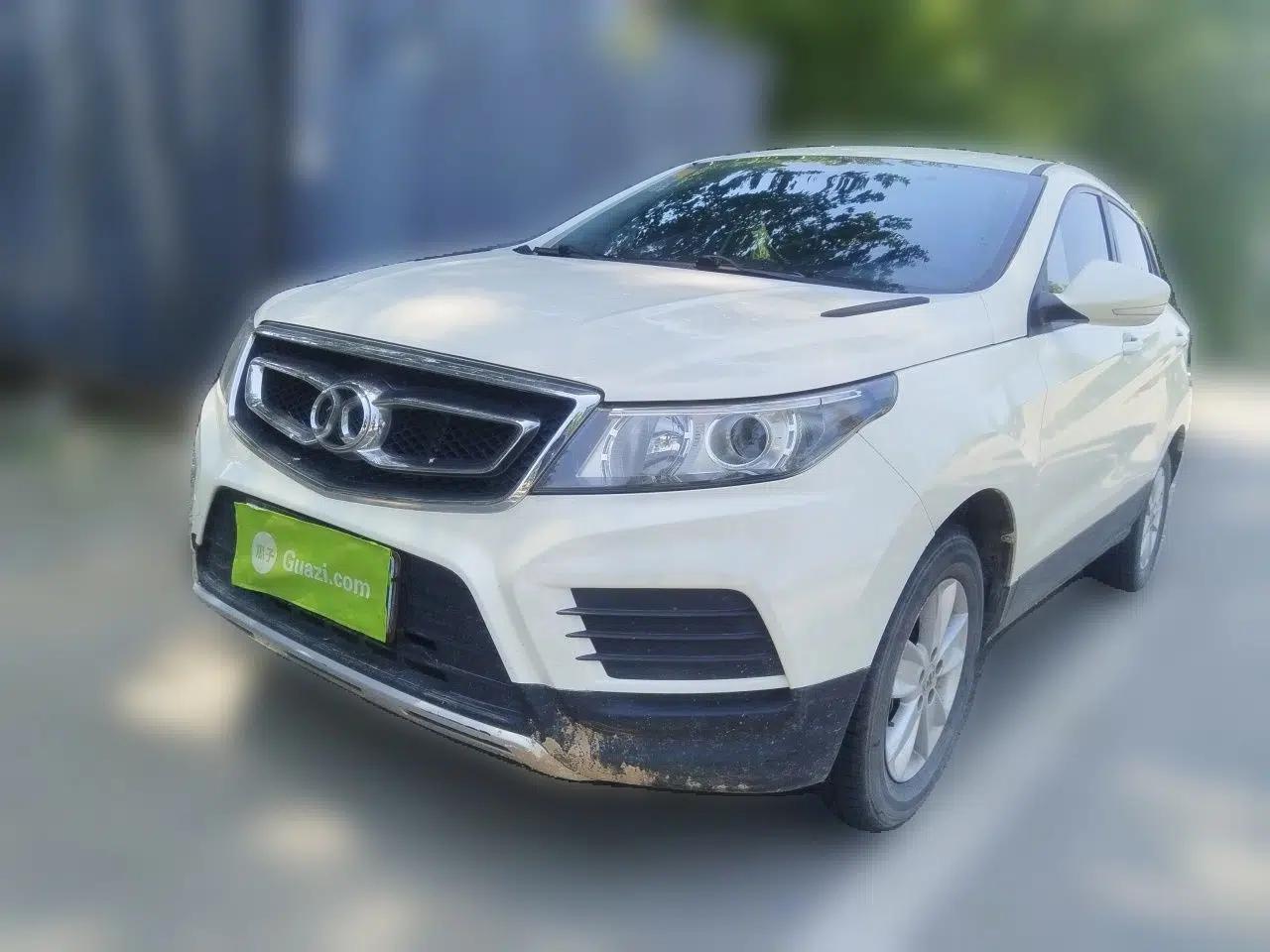 BAIC Senova X55 2016 1.5L Manual Standard Edition — миниатюра 1