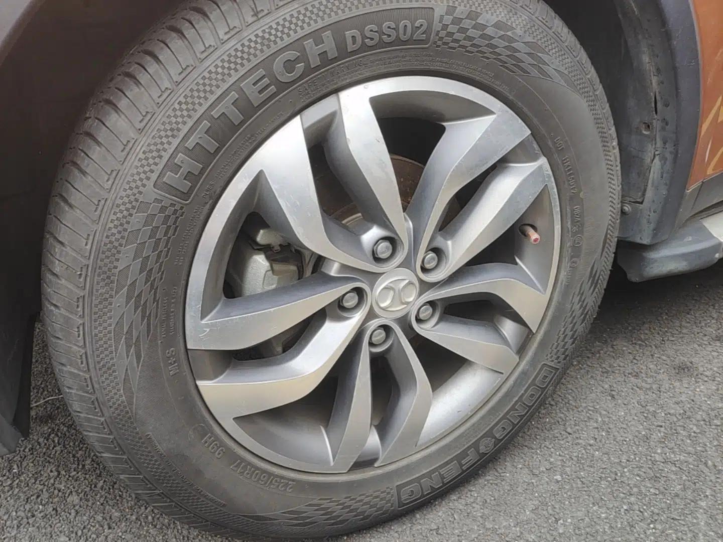 BAIC Senova X65 2015 2.0T Automatic Elite Model — миниатюра 8