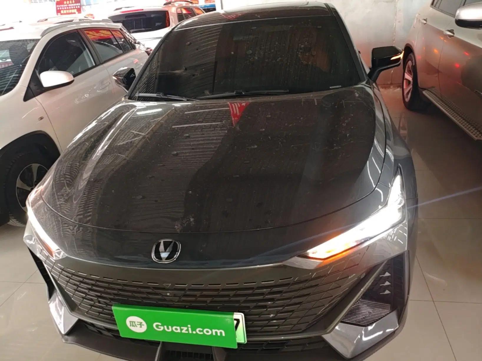 CHANGAN UNI-V iDD 2023 ZhiDian iDD 1.5T 113km Smart & Fun Version — миниатюра 2