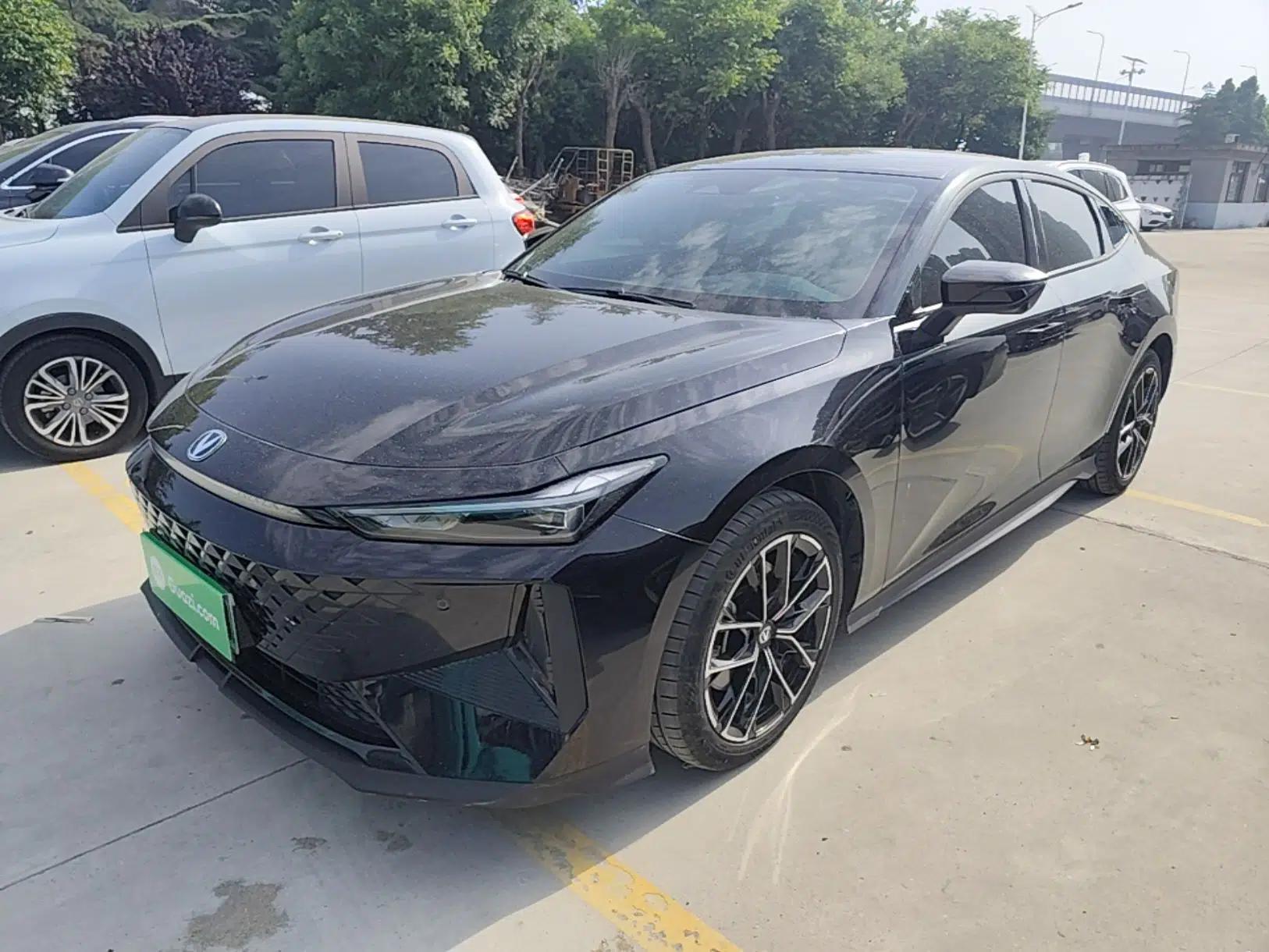 CHANGAN UNI-V iDD 2024 Blue Whale Smart Electric iDD 136km Luxury Model — миниатюра 1